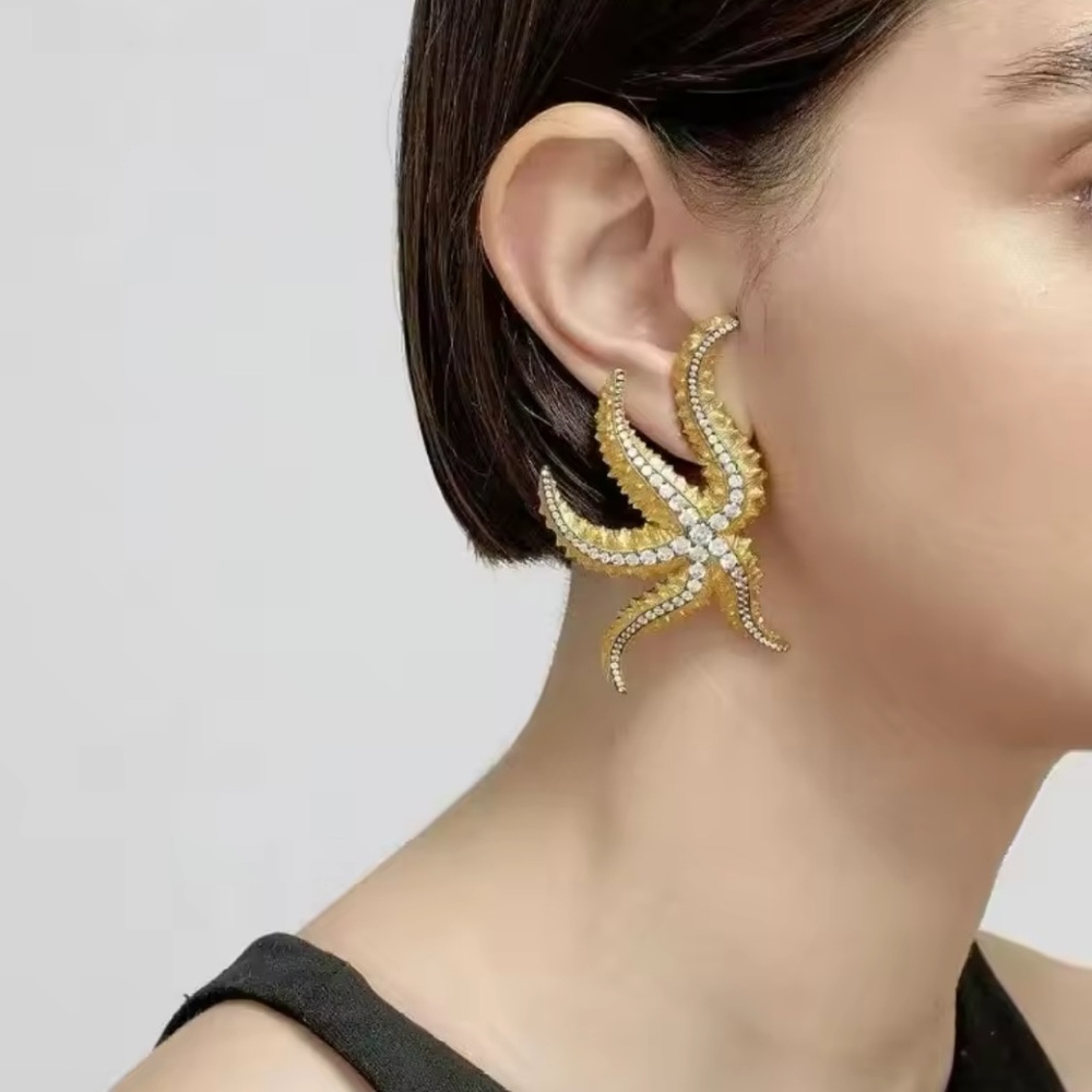 Amoura - Gold-Plated Octopus Rhinestone Earrings - Picture 1 of 8